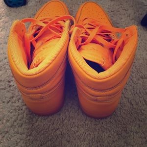 Air Jordan 1 Retro HI